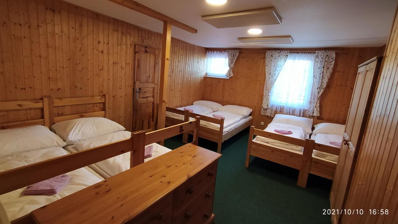 Penzion U Rybníka Mariánská Esterno foto