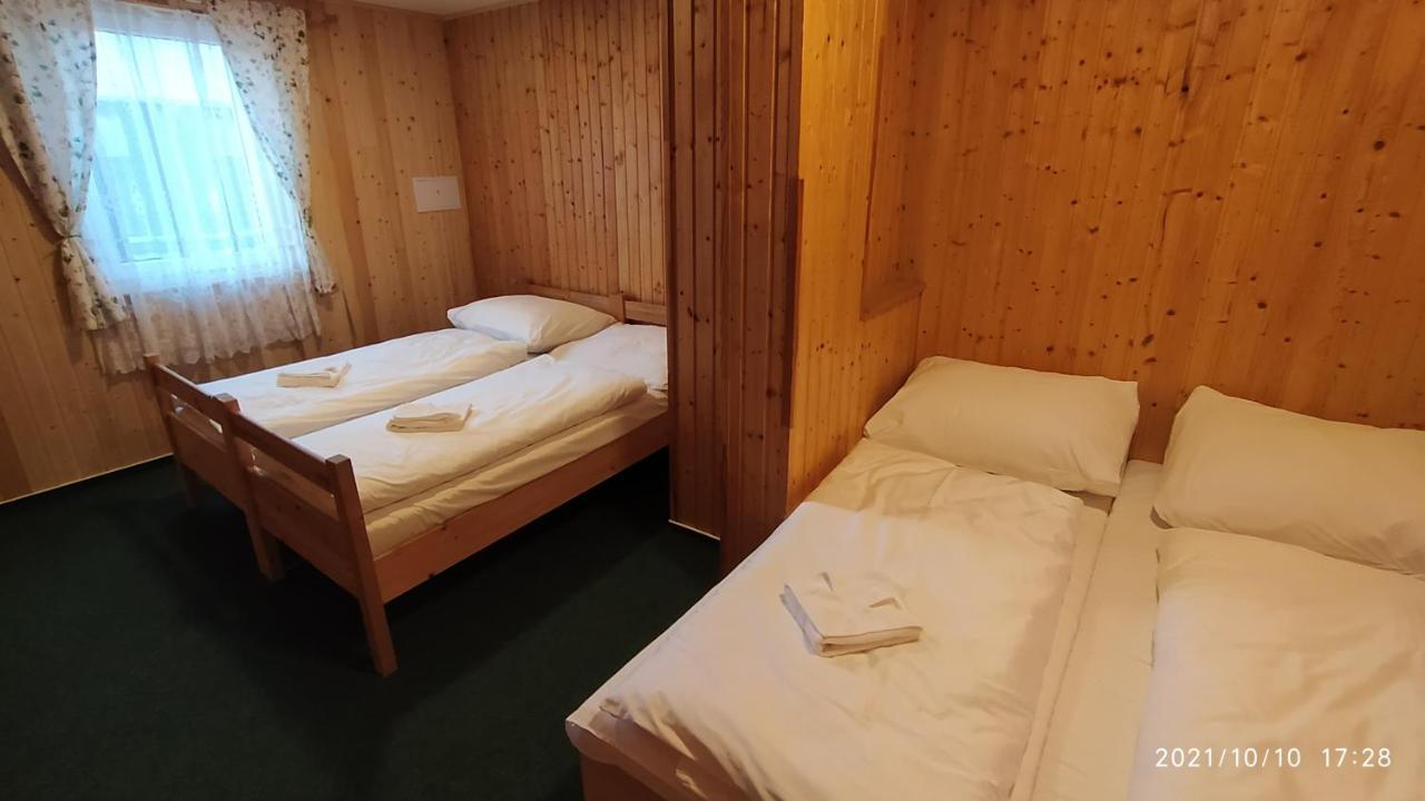Penzion U Rybníka Mariánská Esterno foto