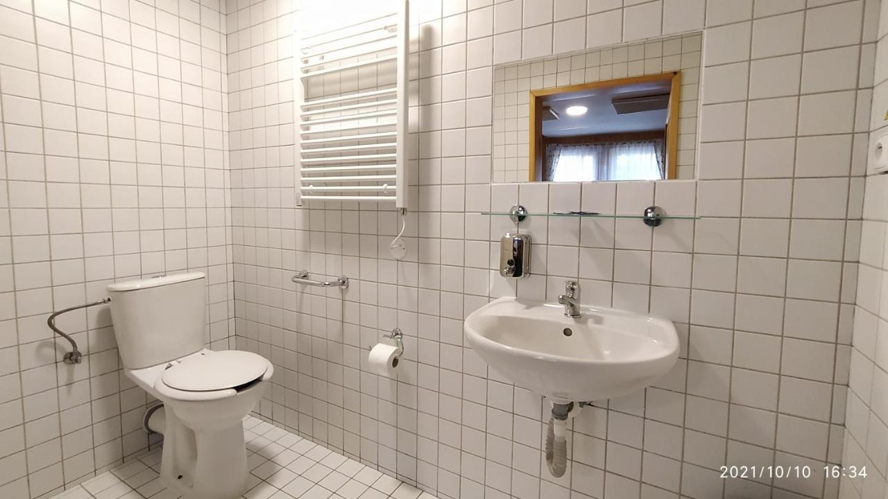 Penzion U Rybníka Mariánská Esterno foto