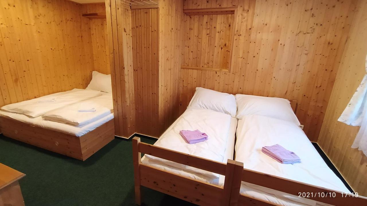 Penzion U Rybníka Mariánská Esterno foto
