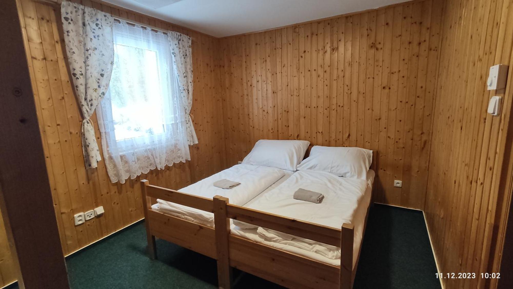 Penzion U Rybníka Mariánská Esterno foto